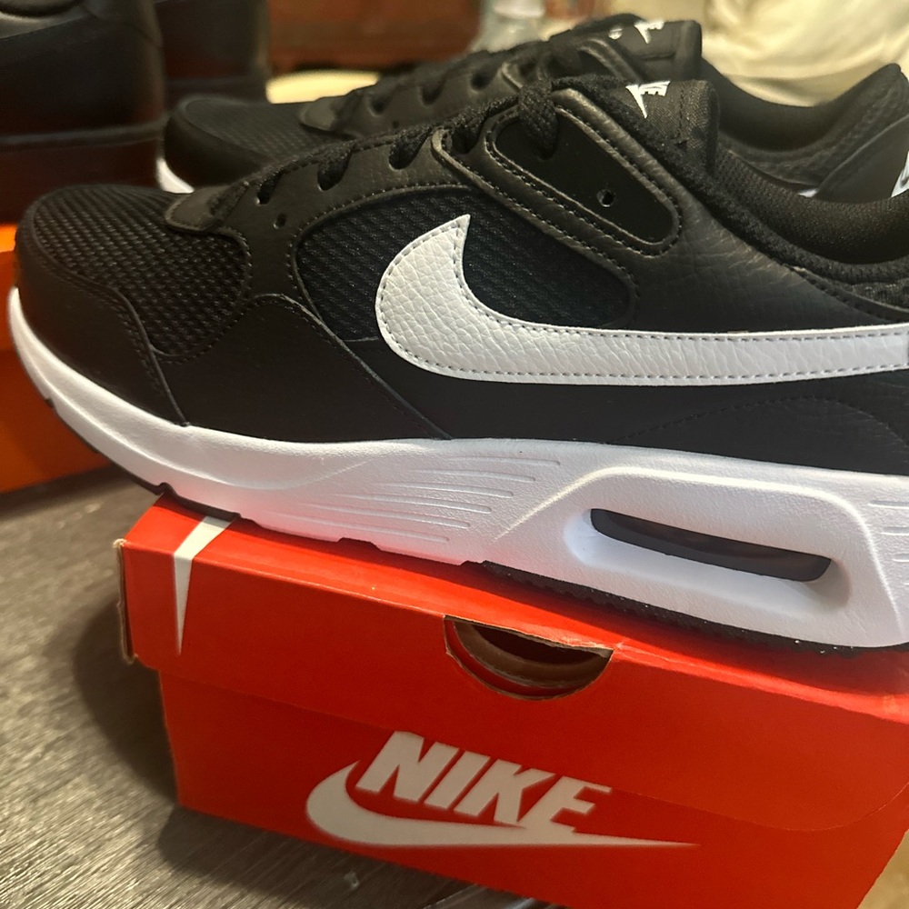 Nike Air Max SC Brand New In Box Never worn! Men’s size 9 Black and White